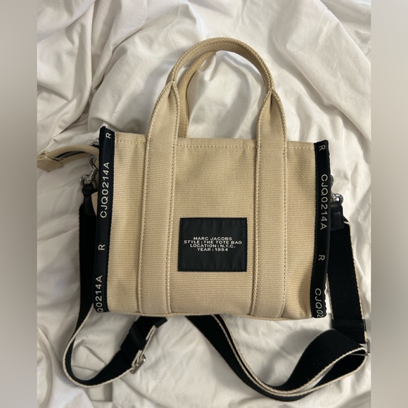 Marc Jacob’s Canvas Tote Bag - Picture 2 of 4